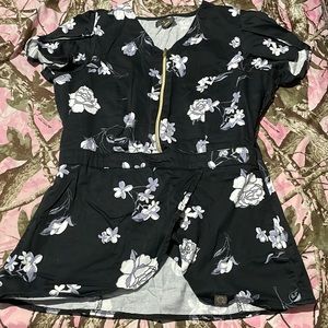 Jaannu Floral Scrub Top
